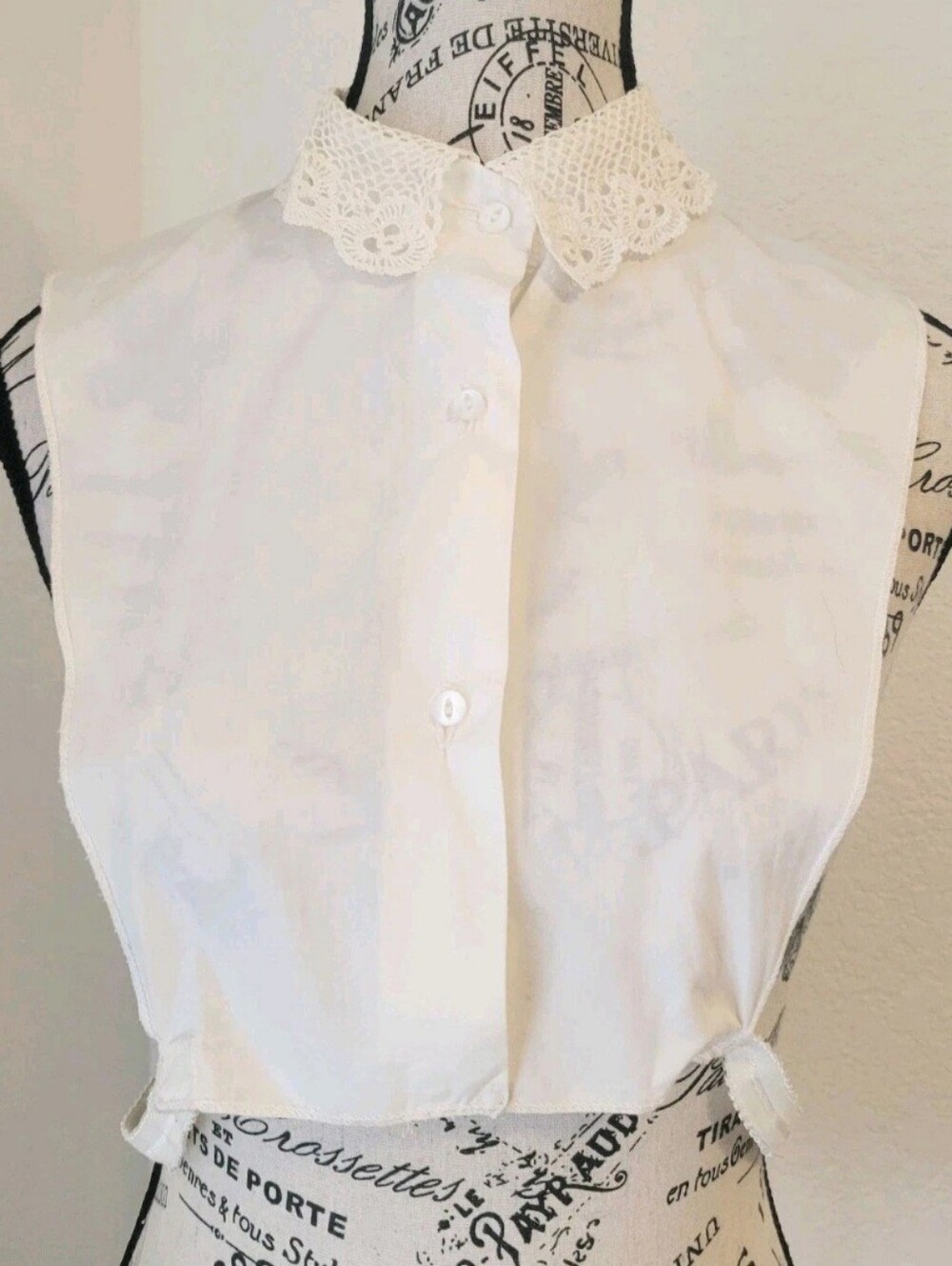 Vintage Dickey Jabot Ascot Women's Crochet Collar White Cotton Cottagecore Small